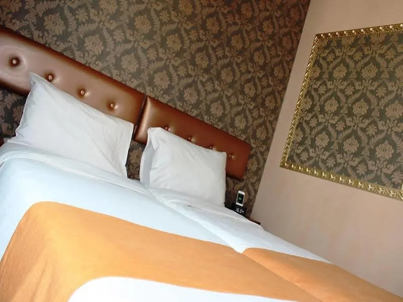 Best Western Hotel Causeway Bay Hong Kong 4*,